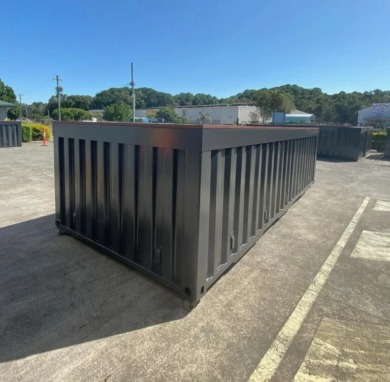 40Ft-Container-Swimming-Pools1-768x752